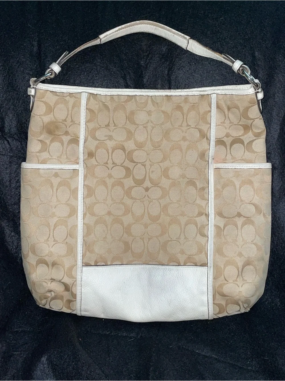 Coach classic signature